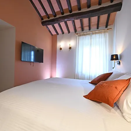 Apartament Dello Scoiattolo *