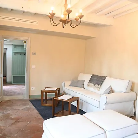 Apartament Dello Scoiattolo *
